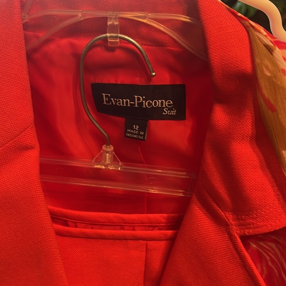 Evan Picone suit, coral color with scarf, size 12, EUC, jacket/pencil skirt - Picture 4 of 14
